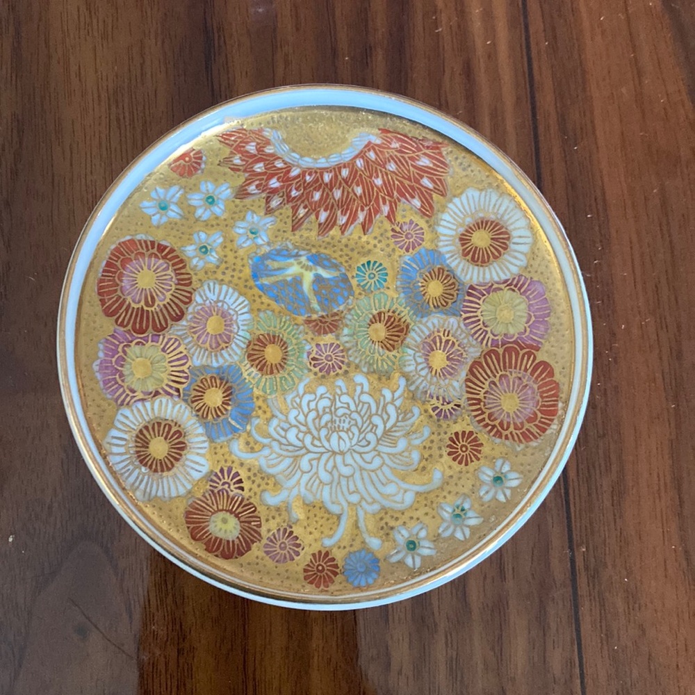 Vintage Japanese Hand painted Satsuma Dish Thousand Flowers Gold